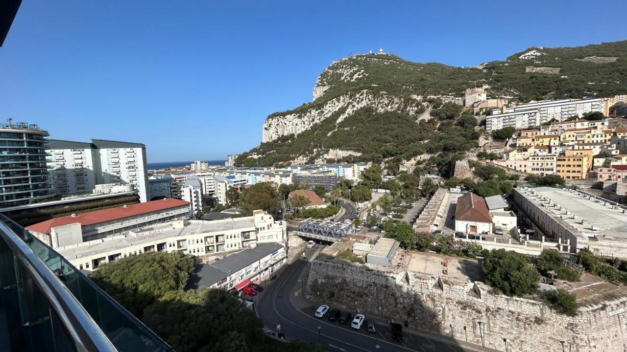Ocean Village Luxury 2 Bed 2 Bath Apartment - Amazing Views - Pools And Jacuzzis Gibraltar Eksteriør billede