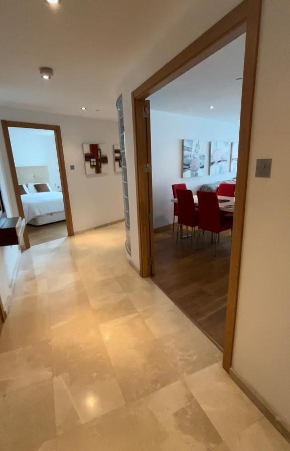 Ocean Village Luxury 2 Bed 2 Bath Apartment - Amazing Views - Pools And Jacuzzis Gibraltar Eksteriør billede