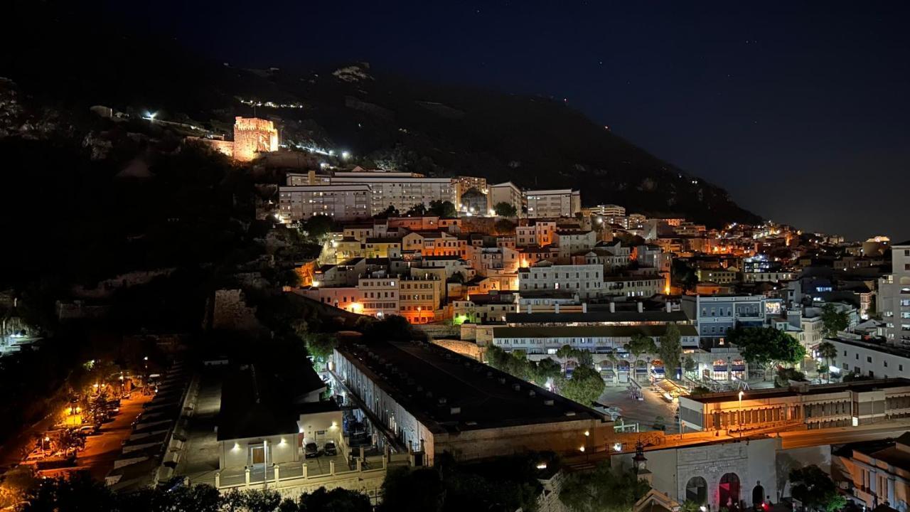 Ocean Village Luxury 2 Bed 2 Bath Apartment - Amazing Views - Pools And Jacuzzis Gibraltar Eksteriør billede